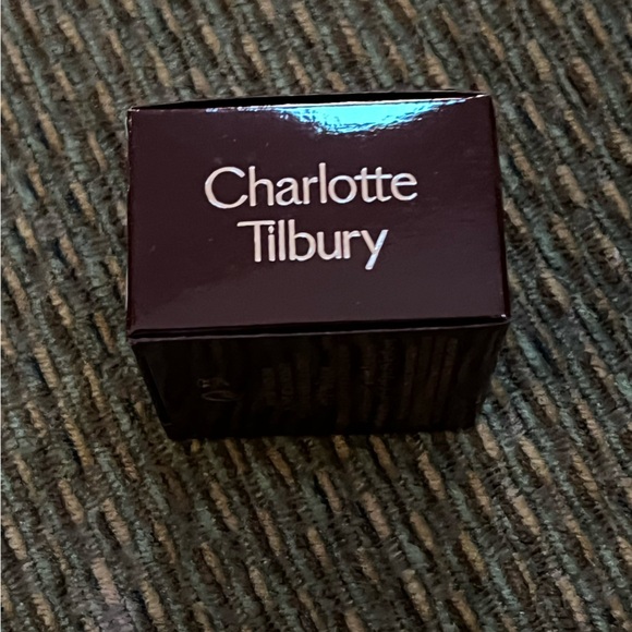 Charlotte Tilbury Airbrush Micro Powder - Picture 4 of 6